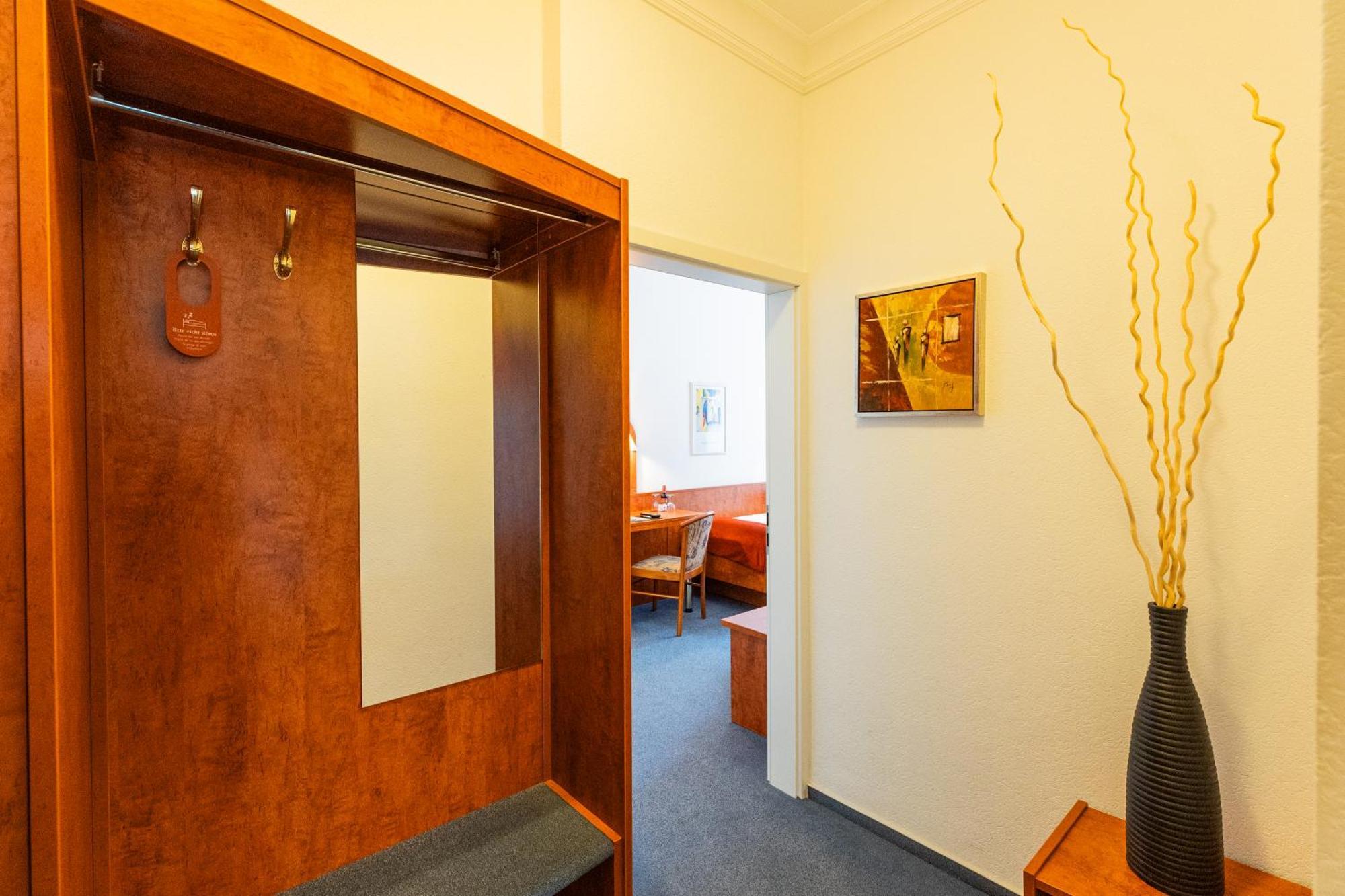 Economy Twin Room